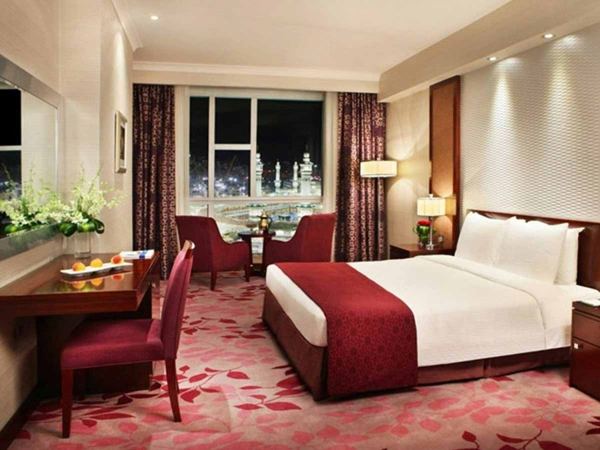 Al Marwa Rayhaan by Rotana - Clock Tower