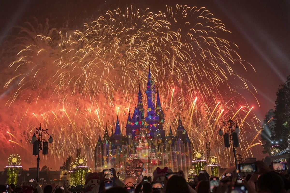 Fireworks over the castle at Shanghai Disneyland